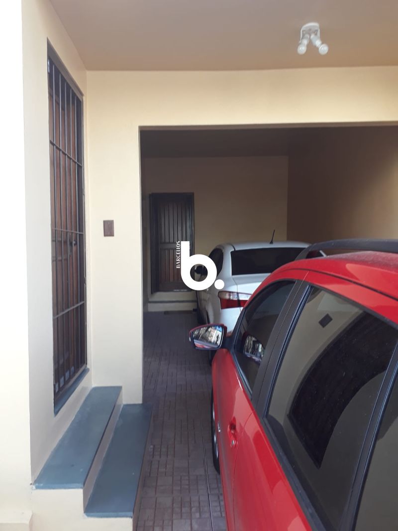 Excelente SOBRADO no bairro Mont Serrat