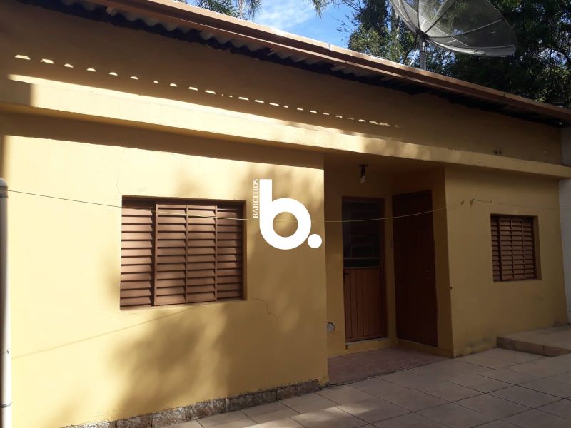 Excelente SOBRADO no bairro Mont Serrat