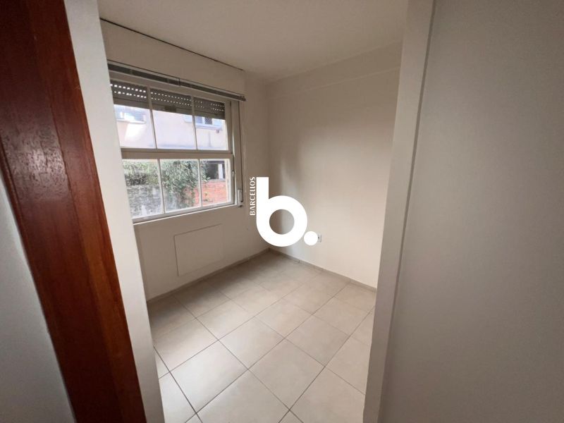 Sala comercial com 79m² de área privativa, localizada na Rua dos Andradas