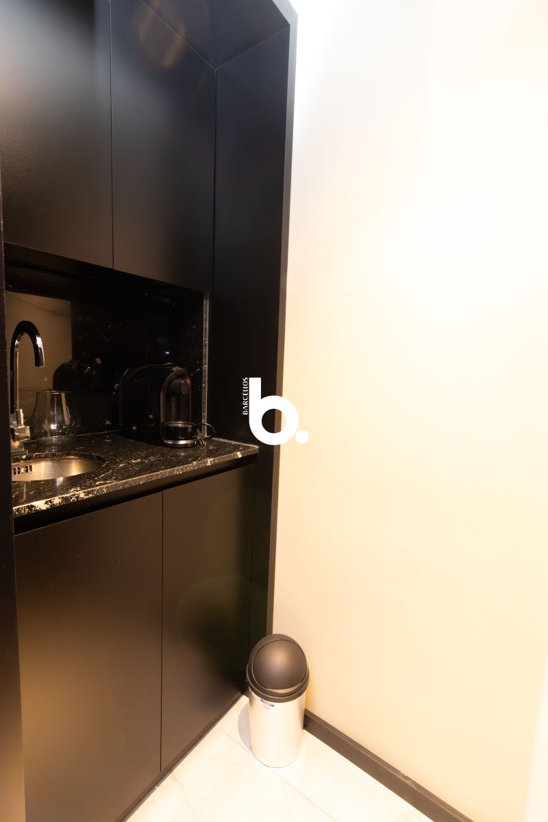 Sala com 1 banheiro e 35m² para alugar no bairro Centro Historico, Porto Alegre