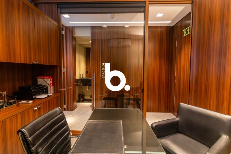 Sala com 1 banheiro e 35m² para alugar no bairro Centro Historico, Porto Alegre