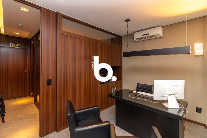 Sala com 1 banheiro e 35m² para alugar no bairro Centro Historico, Porto Alegre