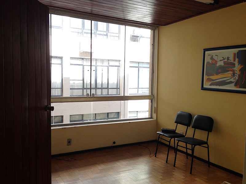 Conjunto com 1 banheiro e 30m² para alugar no bairro Centro, Porto Alegre