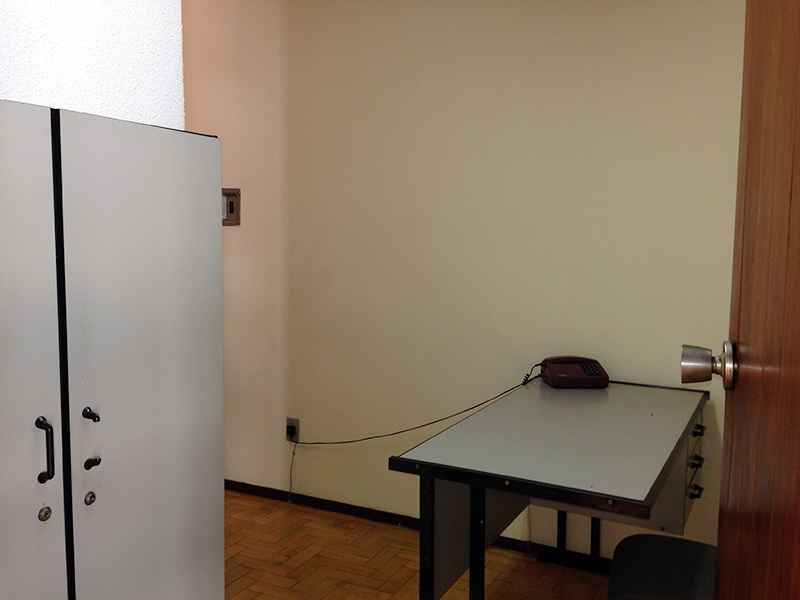 Conjunto com 1 banheiro e 30m² para alugar no bairro Centro, Porto Alegre