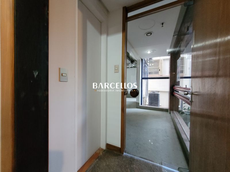 Conjunto com 1 banheiro e 44m² à venda no bairro Centro, Porto Alegre
