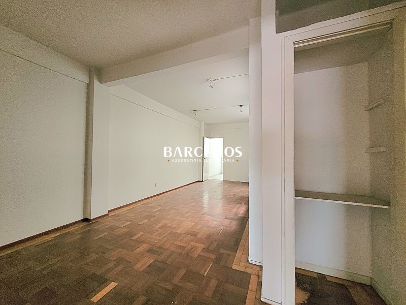 Sala com 1 banheiro e 80m² à venda no bairro Centro Historico, Porto Alegre