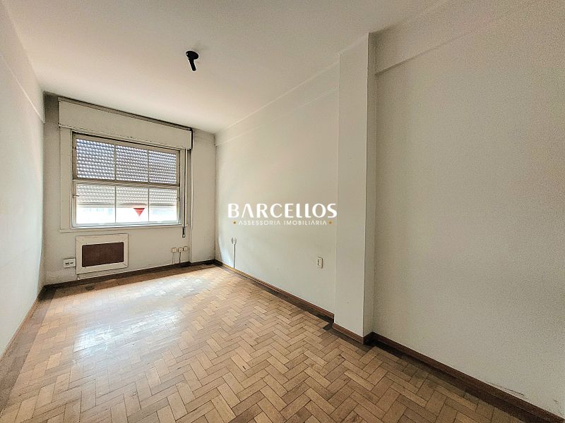 Sala com 1 banheiro e 80m² à venda no bairro Centro Historico, Porto Alegre
