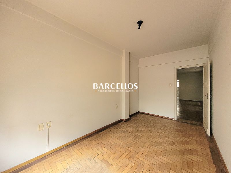 Sala com 1 banheiro e 80m² à venda no bairro Centro Historico, Porto Alegre