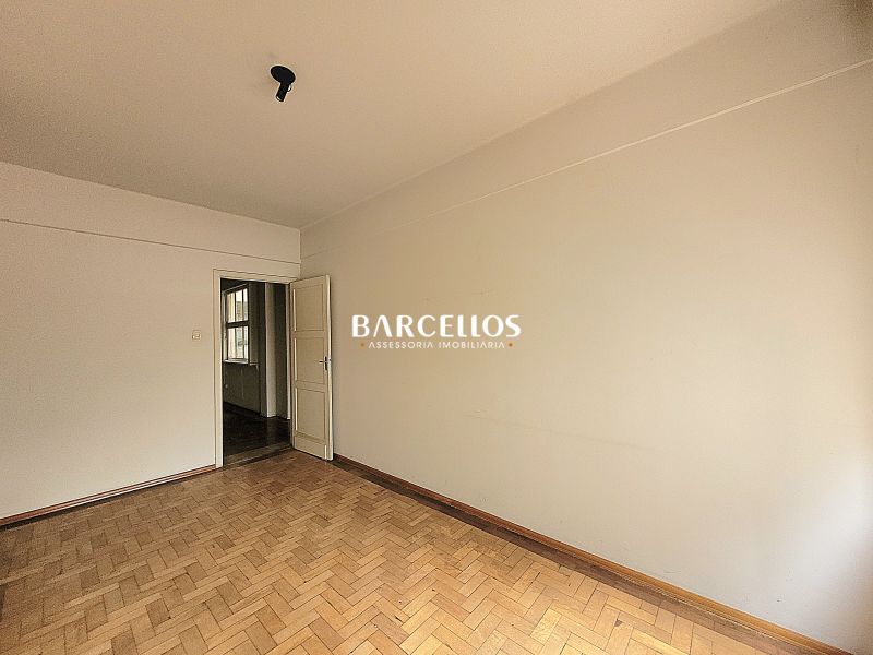 Sala com 1 banheiro e 80m² à venda no bairro Centro Historico, Porto Alegre