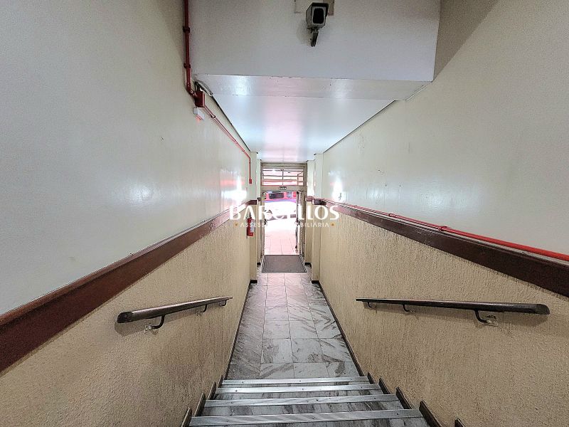 Sala com 1 banheiro e 80m² à venda no bairro Centro Historico, Porto Alegre