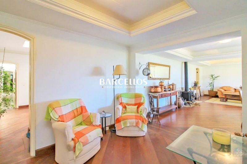 Casa com 3 quartos, 4 banheiros e 280m² à venda no bairro Ipanema, Porto Alegre