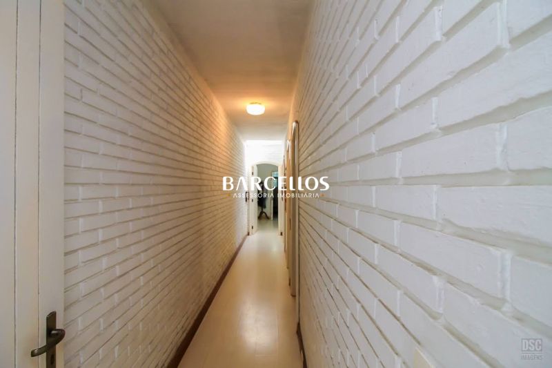 Casa com 3 quartos, 4 banheiros e 280m² à venda no bairro Ipanema, Porto Alegre