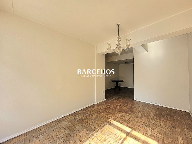 Apto com 3 quartos, 1 banheiro e 90m² à venda no bairro Centro, Porto Alegre