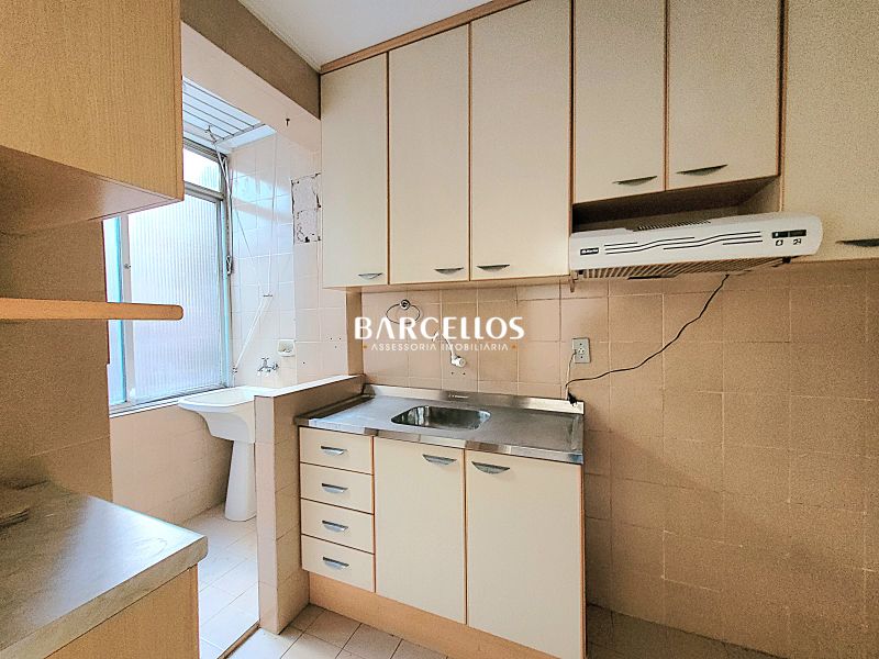 Apto com 3 quartos, 1 banheiro e 90m² à venda no bairro Centro, Porto Alegre