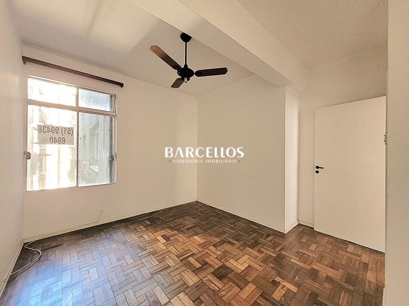 Apto com 3 quartos, 1 banheiro e 90m² à venda no bairro Centro, Porto Alegre