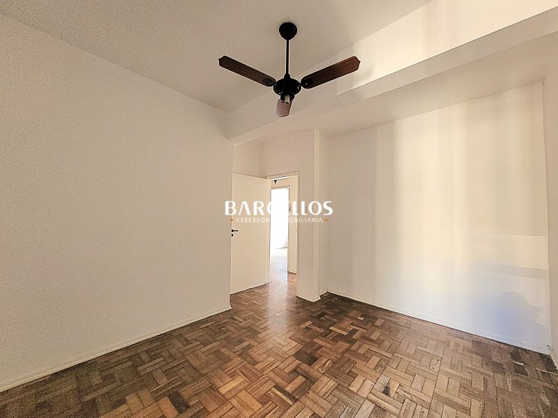 Apto com 3 quartos, 1 banheiro e 90m² à venda no bairro Centro, Porto Alegre