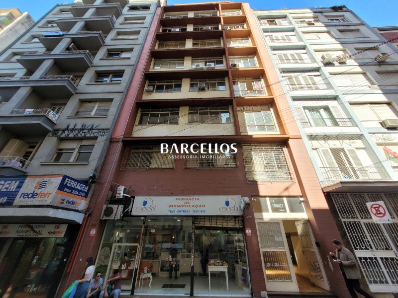 Apto com 3 quartos, 1 banheiro e 90m² à venda no bairro Centro, Porto Alegre