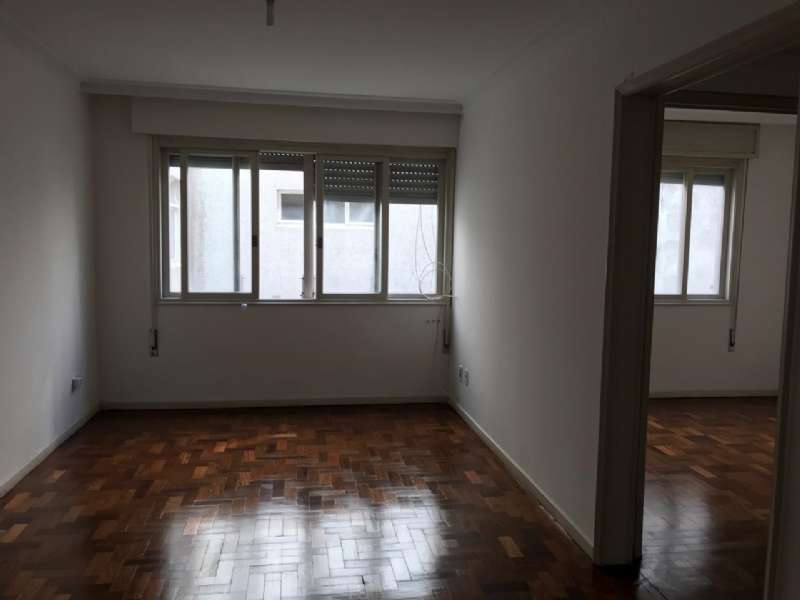 Apto com 2 quartos, 1 banheiro e 80m² à venda no bairro Centro, Porto Alegre