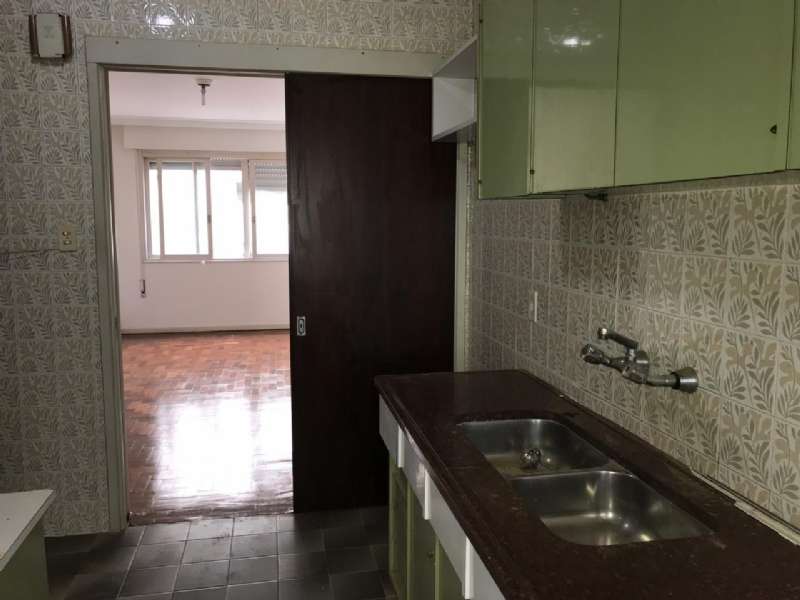 Apto com 2 quartos, 1 banheiro e 80m² à venda no bairro Centro, Porto Alegre