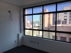 Conjunto com 1 banheiro e 50m² à venda no bairro Centro, Porto Alegre