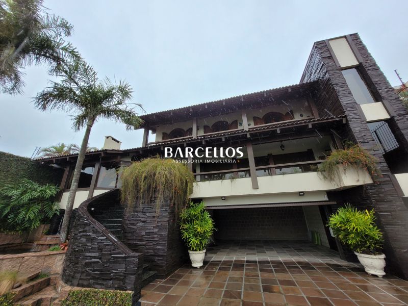 Casa com 3 quartos, 4 banheiros e 430m² à venda no bairro Vila Assuncao, Porto Alegre