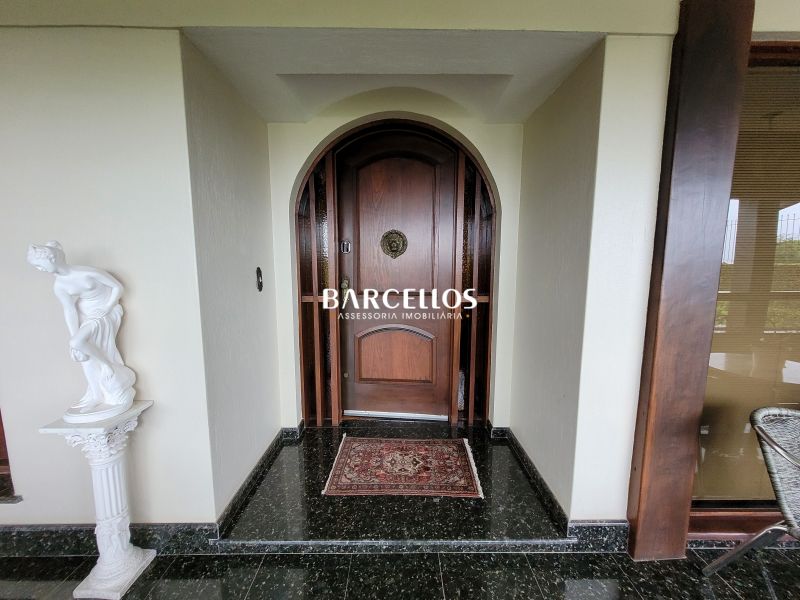 Casa com 3 quartos, 4 banheiros e 430m² à venda no bairro Vila Assuncao, Porto Alegre