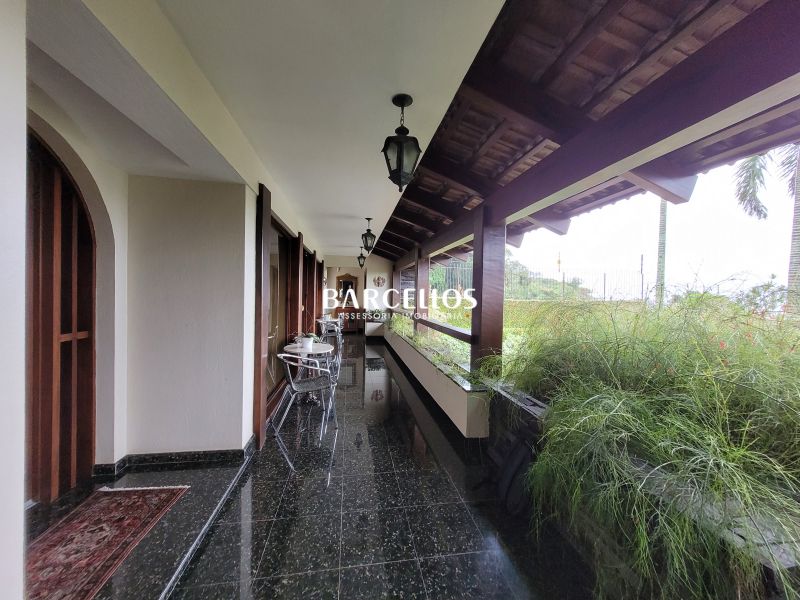 Casa com 3 quartos, 4 banheiros e 430m² à venda no bairro Vila Assuncao, Porto Alegre
