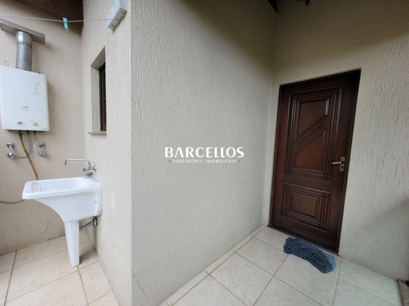 Casa com 3 quartos, 4 banheiros e 430m² à venda no bairro Vila Assuncao, Porto Alegre