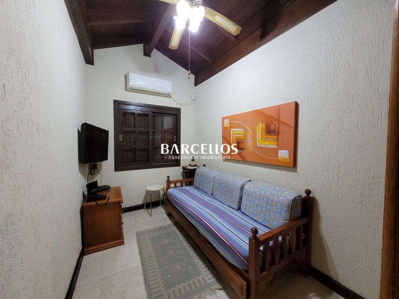 Casa com 3 quartos, 4 banheiros e 430m² à venda no bairro Vila Assuncao, Porto Alegre