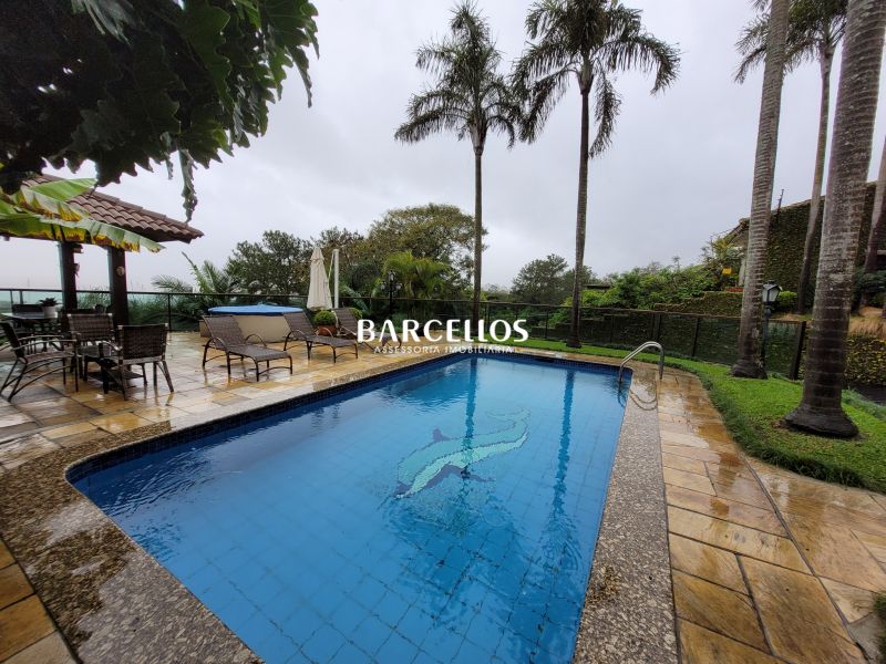 Casa com 3 quartos, 4 banheiros e 430m² à venda no bairro Vila Assuncao, Porto Alegre