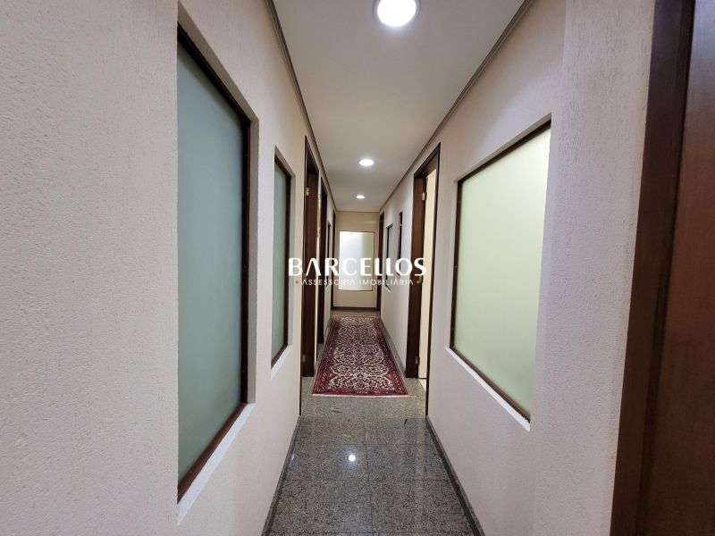 Conjunto com 3 banheiros e 212m² à venda no bairro Moinhos de Vento, Porto Alegre