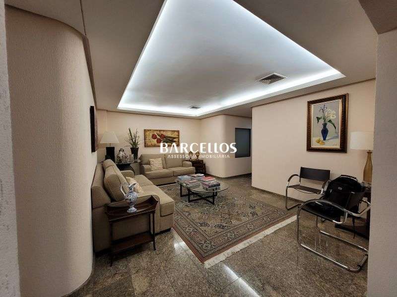 Conjunto com 3 banheiros e 212m² à venda no bairro Moinhos de Vento, Porto Alegre