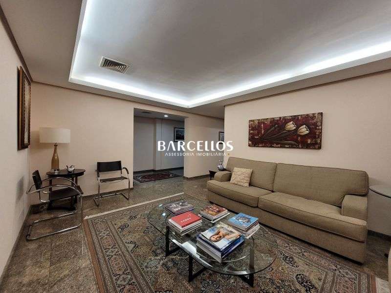Conjunto com 3 banheiros e 212m² à venda no bairro Moinhos de Vento, Porto Alegre
