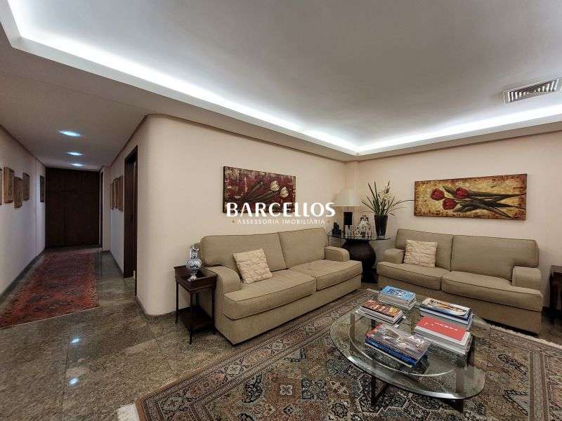 Conjunto com 3 banheiros e 212m² à venda no bairro Moinhos de Vento, Porto Alegre