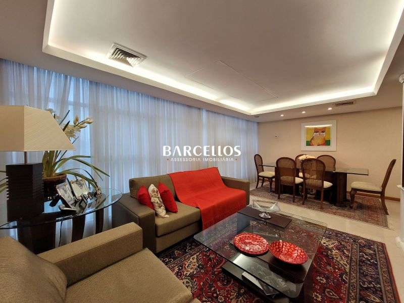 Conjunto com 3 banheiros e 212m² à venda no bairro Moinhos de Vento, Porto Alegre