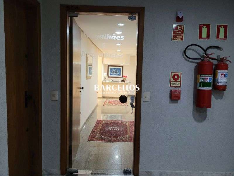 Conjunto com 3 banheiros e 212m² à venda no bairro Moinhos de Vento, Porto Alegre