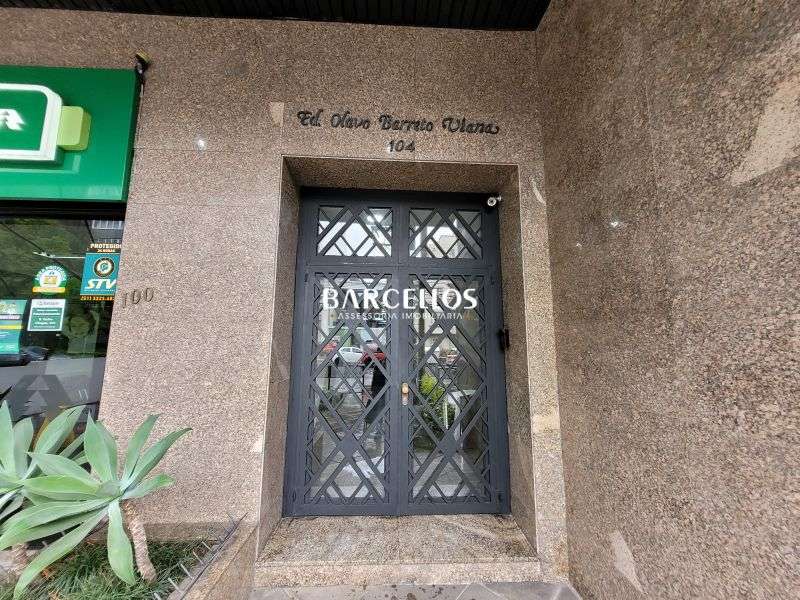 Conjunto com 3 banheiros e 212m² à venda no bairro Moinhos de Vento, Porto Alegre