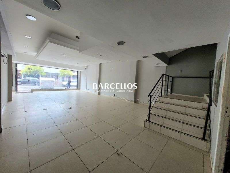 Sobrado Comercial com 1 quarto, 6 banheiros e 800m² à venda no bairro Independencia, Porto Alegre