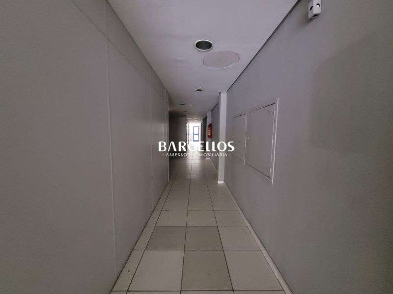 Sobrado Comercial com 1 quarto, 6 banheiros e 800m² à venda no bairro Independencia, Porto Alegre