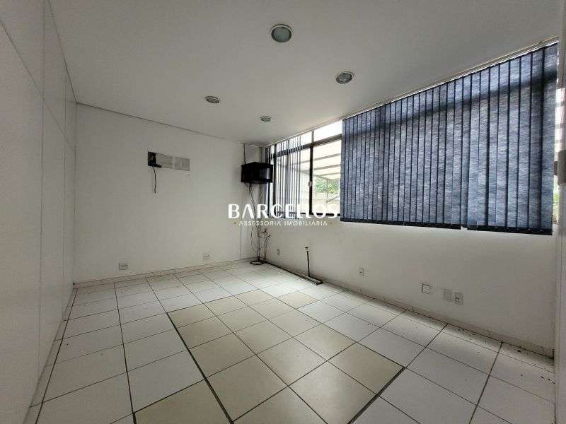Sobrado Comercial com 1 quarto, 6 banheiros e 800m² à venda no bairro Independencia, Porto Alegre