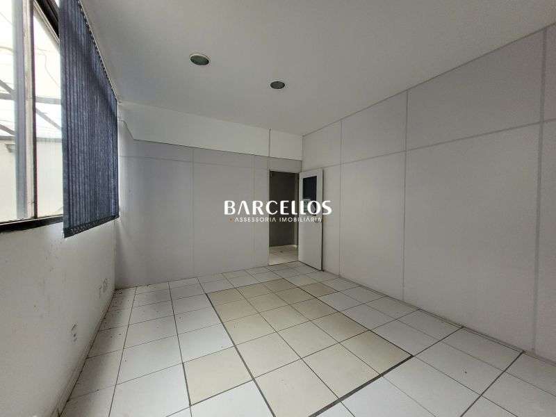 Sobrado Comercial com 1 quarto, 6 banheiros e 800m² à venda no bairro Independencia, Porto Alegre