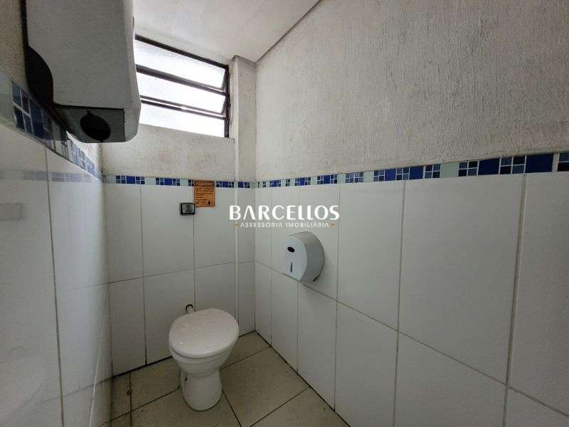 Sobrado Comercial com 1 quarto, 6 banheiros e 800m² à venda no bairro Independencia, Porto Alegre