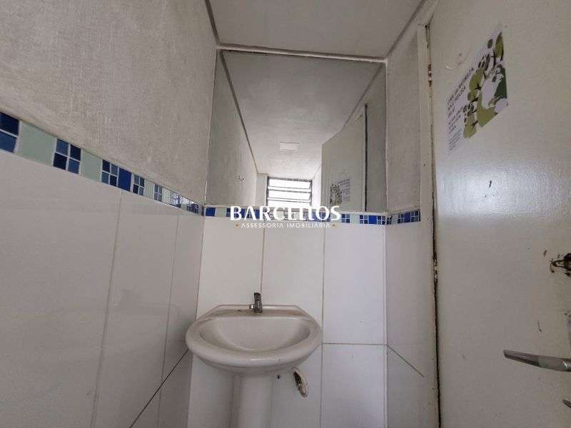 Sobrado Comercial com 1 quarto, 6 banheiros e 800m² à venda no bairro Independencia, Porto Alegre
