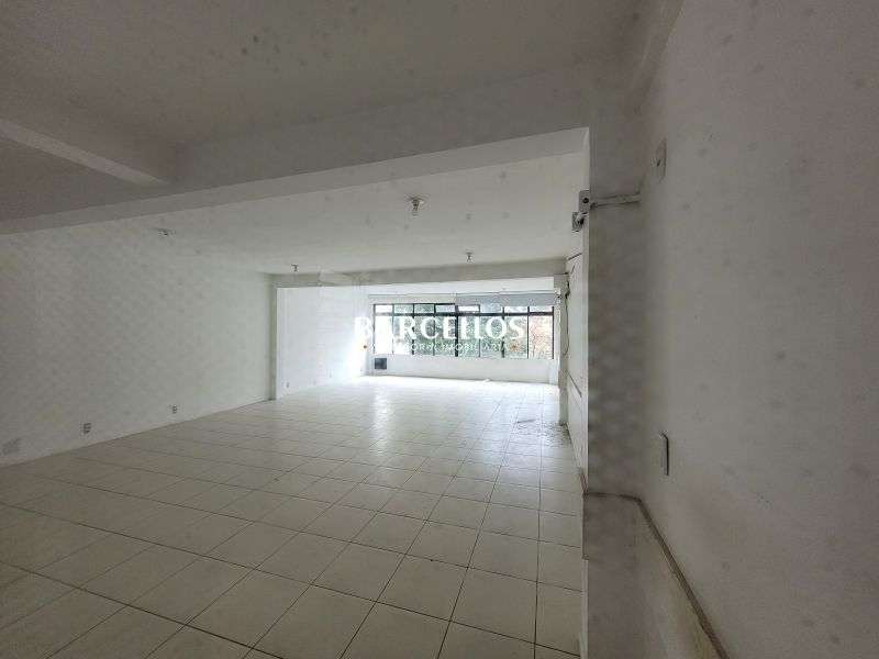 Sobrado Comercial com 1 quarto, 6 banheiros e 800m² à venda no bairro Independencia, Porto Alegre