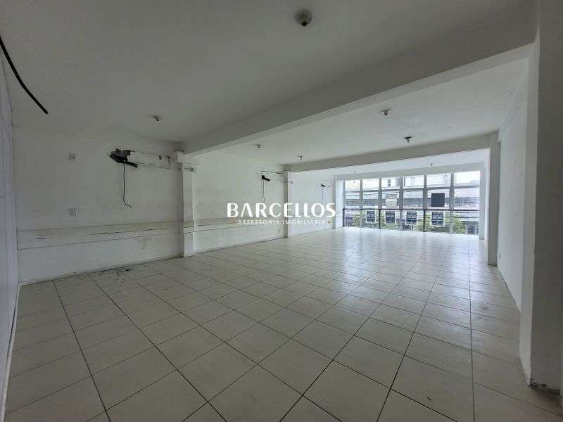 Sobrado Comercial com 1 quarto, 6 banheiros e 800m² à venda no bairro Independencia, Porto Alegre