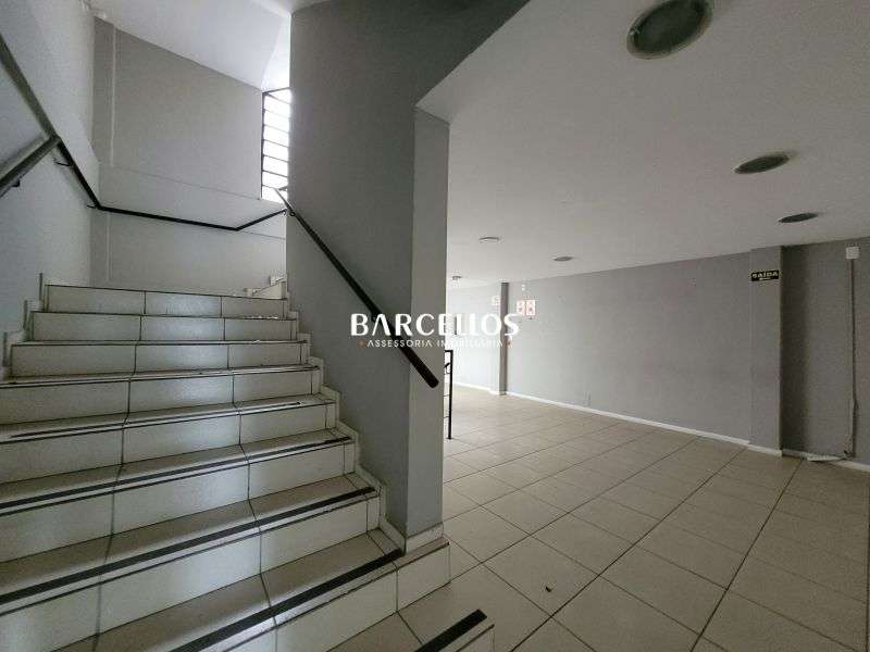 Sobrado Comercial com 1 quarto, 6 banheiros e 800m² à venda no bairro Independencia, Porto Alegre