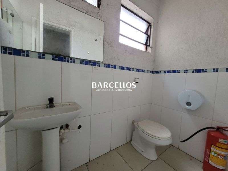 Sobrado Comercial com 1 quarto, 6 banheiros e 800m² à venda no bairro Independencia, Porto Alegre