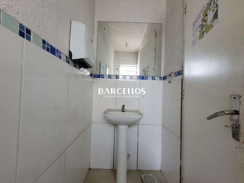 Sobrado Comercial com 1 quarto, 6 banheiros e 800m² à venda no bairro Independencia, Porto Alegre