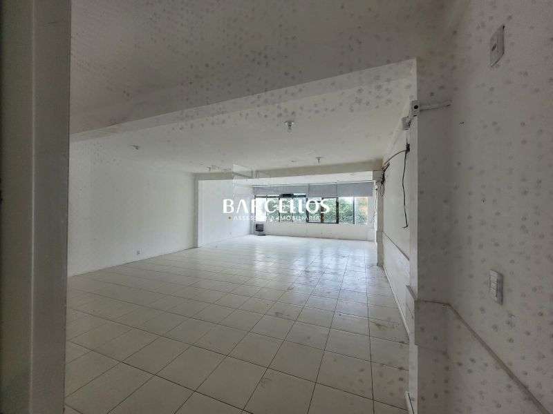 Sobrado Comercial com 1 quarto, 6 banheiros e 800m² à venda no bairro Independencia, Porto Alegre