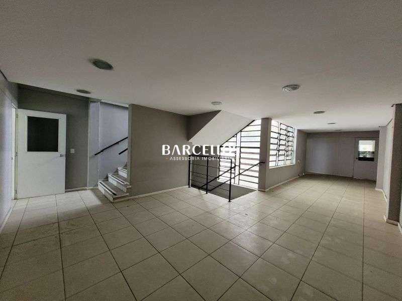 Sobrado Comercial com 1 quarto, 6 banheiros e 800m² à venda no bairro Independencia, Porto Alegre
